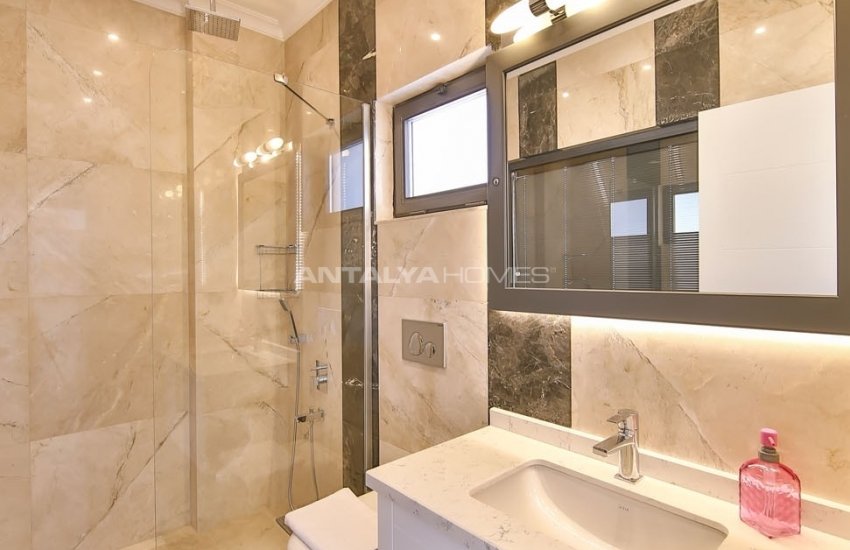 Modernly Designed Villas with Infinity Pool in Kalkan 8