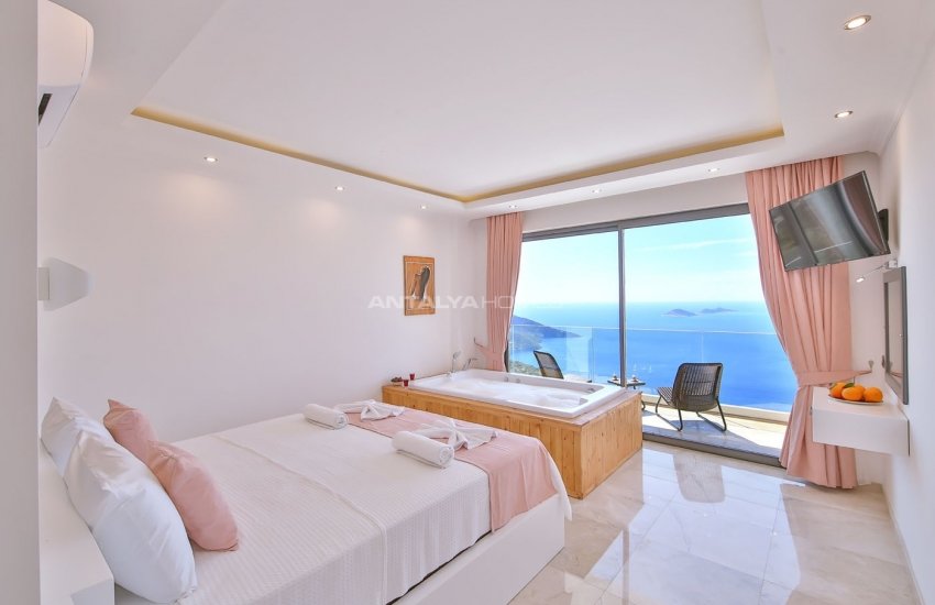 Modernly Designed Villas with Infinity Pool in Kalkan 9