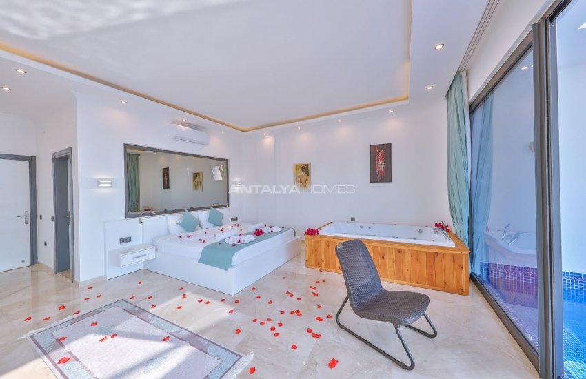 Modernly Designed Villas with Panoramic Sea and Forest View 28