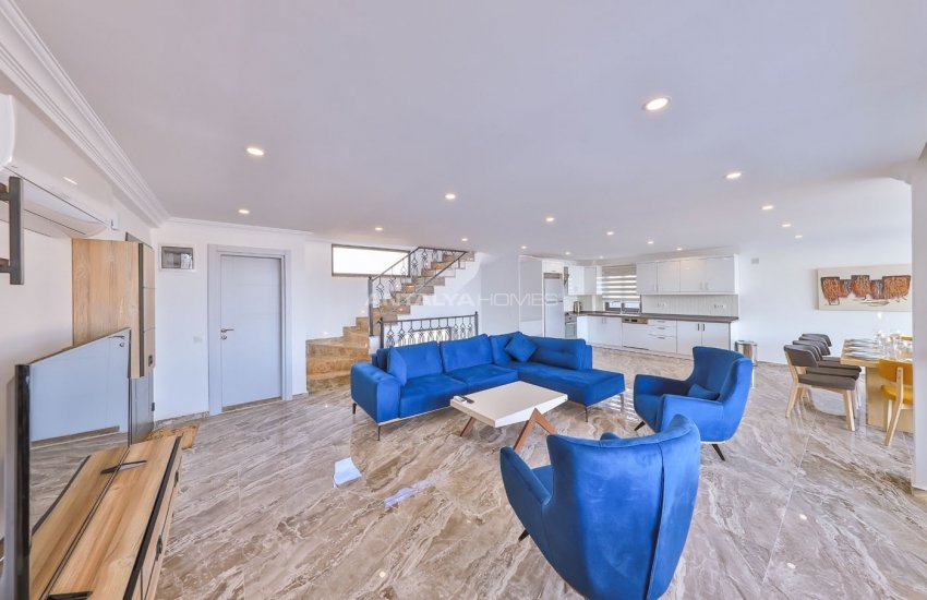 Spacious Contemporary Villa with Garden in Kalkan 15