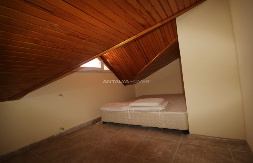 Triplex Semi-detached House in Manavgat Colakli with Garden 41