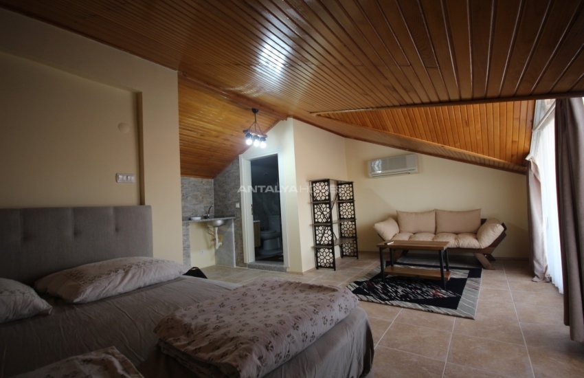 Triplex Semi-detached House in Manavgat Colakli with Garden 44