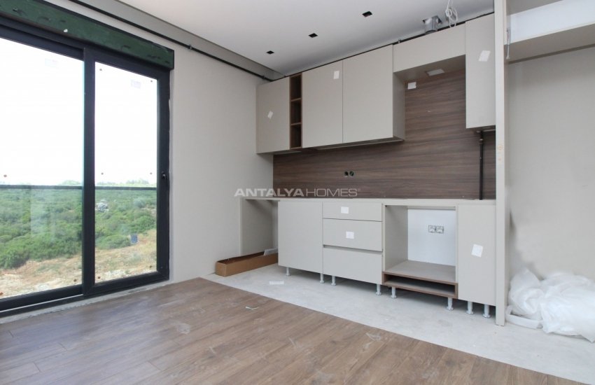 شقق حديثة مع ميزات عديدة في كونيالتي بينارباشي 12