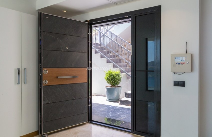 Modernly Designed Triplex Villa in Kalkan with Infinity Pool 31