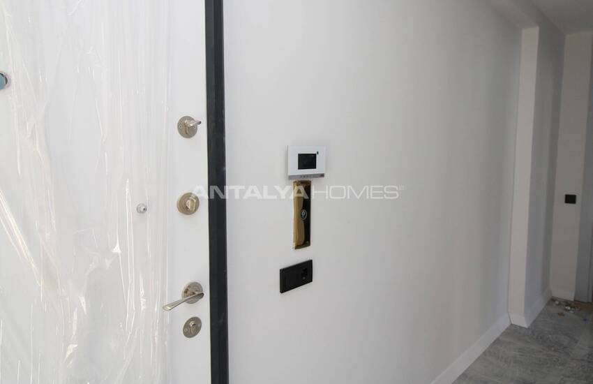 Middle-floor Real Estate with Separate Kitchens in Antalya 12