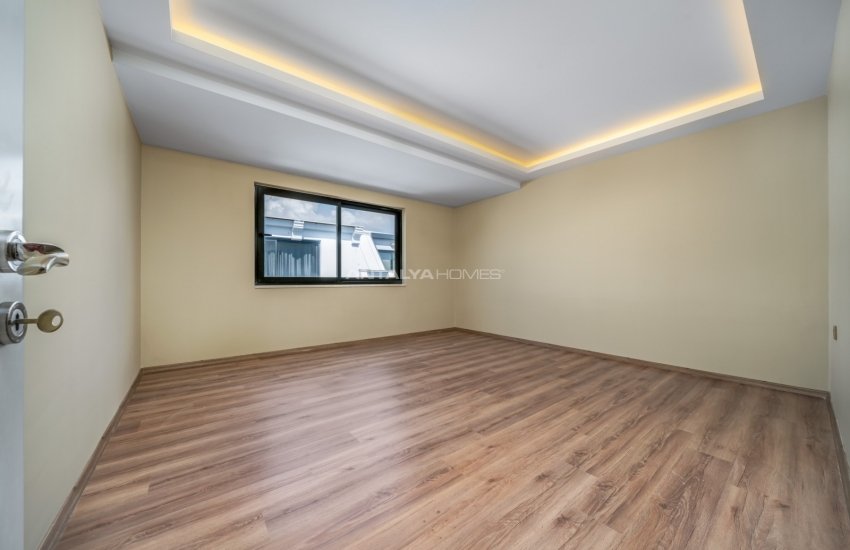 Penthouse Apartment with a Terrace with Sea View in Alanya 18