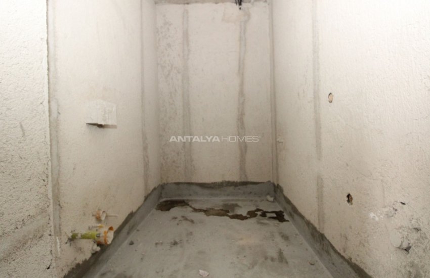 Office for Sale Fronting the Tram Line in Antalya 8