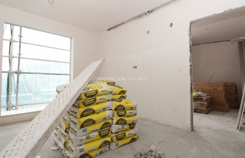 Office for Sale Fronting the Tram Line in Antalya 5