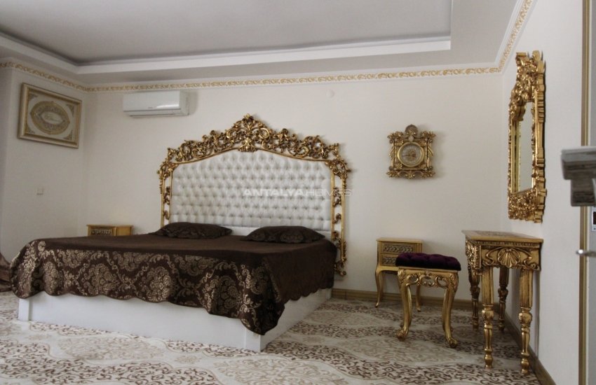 Spacious Duplex Apartment with Garden in Antalya Center 31