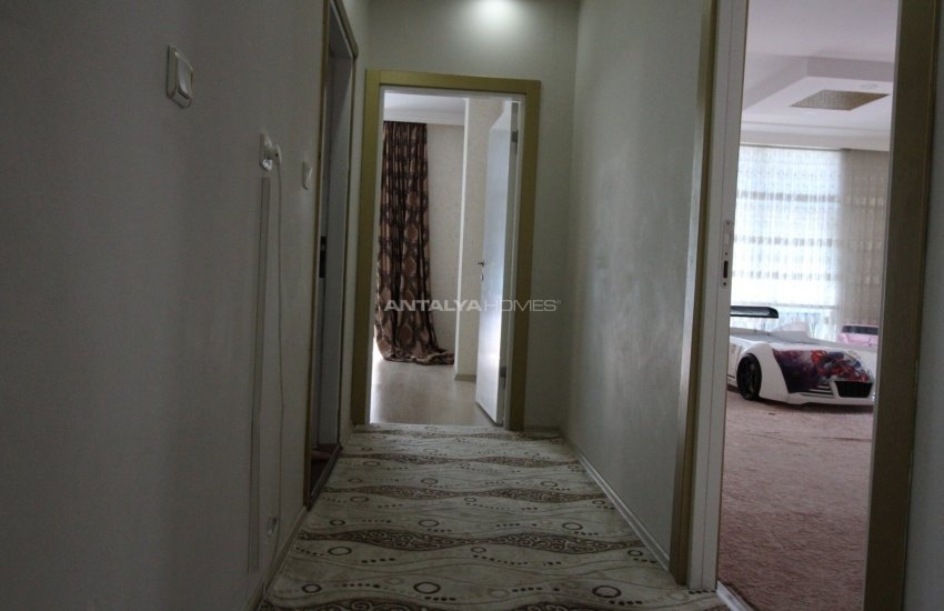 Spacious Duplex Apartment with Garden in Antalya Center 40