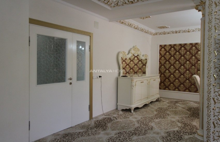 Spacious Duplex Apartment with Garden in Antalya Center 26