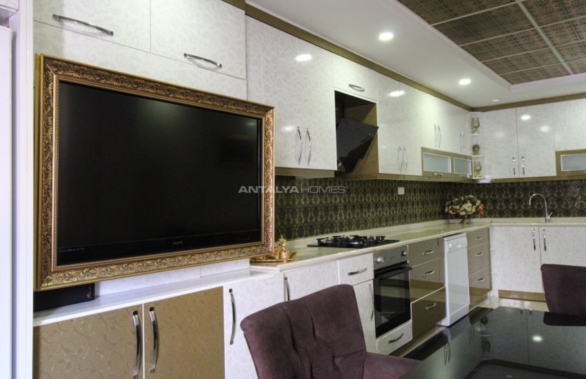 Spacious Duplex Apartment with Garden in Antalya Center 28