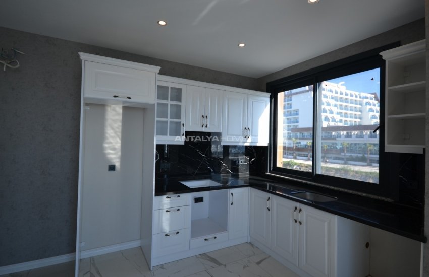 Modernly Designed Luxury Flats in Alanya Kestel with Pools 35