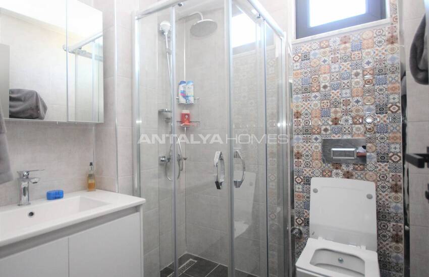 Belek'te Modern Tasarımlı Müstakil Tripleks Villa 24