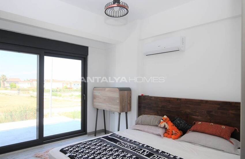 Belek'te Modern Tasarımlı Müstakil Tripleks Villa 18