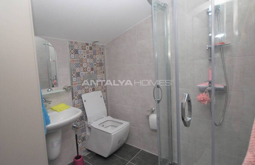 Belek'te Modern Tasarımlı Müstakil Tripleks Villa 25