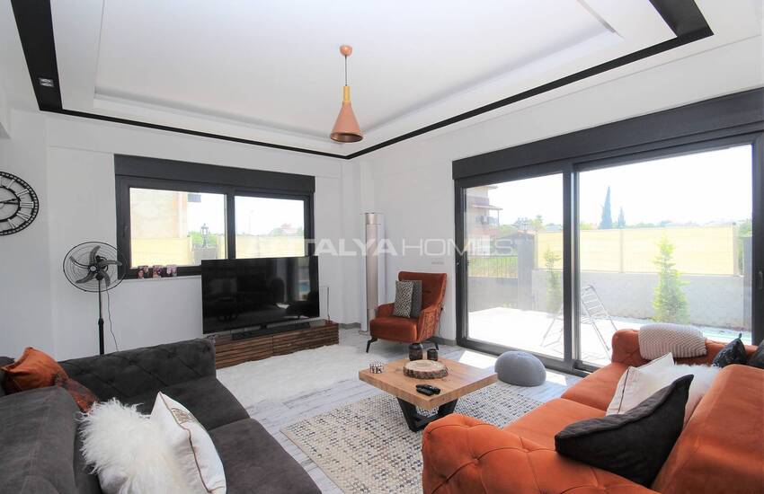 Belek'te Modern Tasarımlı Müstakil Tripleks Villa 7