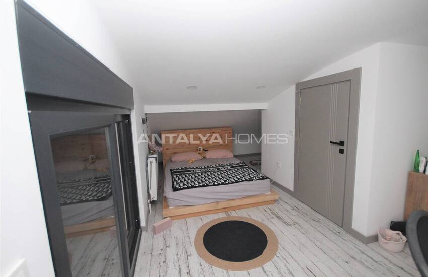 Belek'te Modern Tasarımlı Müstakil Tripleks Villa 20