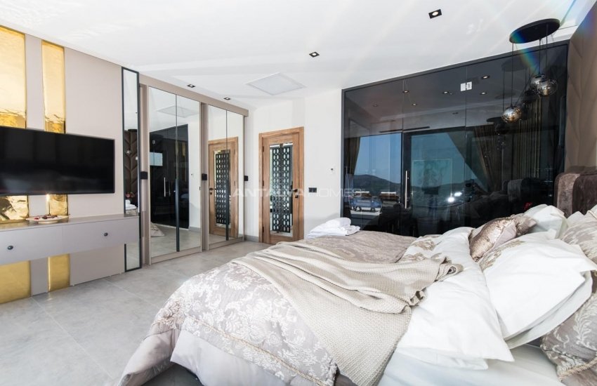 Classy Kalkan Villa with Infinity Pool Overlooking the Sea 48