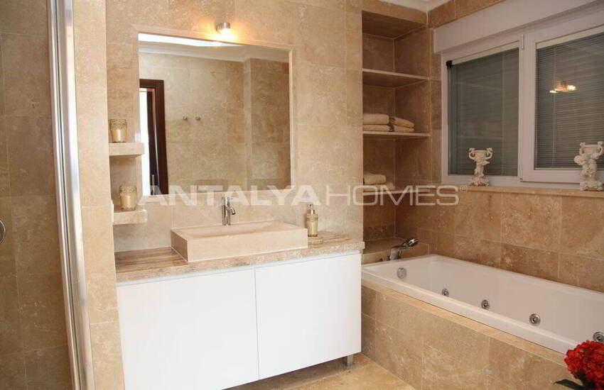 High Quality Ground Floor and Penthouse Flats in Alanya 26