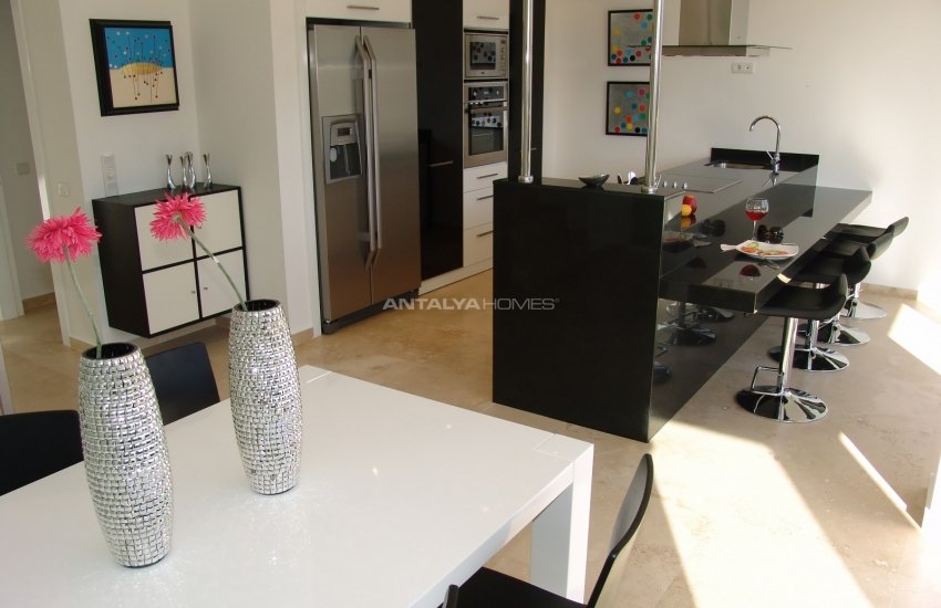 Triplex Detached Villas with Private Pool in Alanya Konakli 29