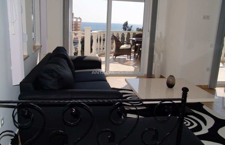 Triplex Detached Villas with Private Pool in Alanya Konakli 32
