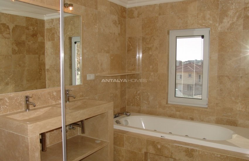 Triplex Detached Villas with Private Pool in Alanya Konakli 34