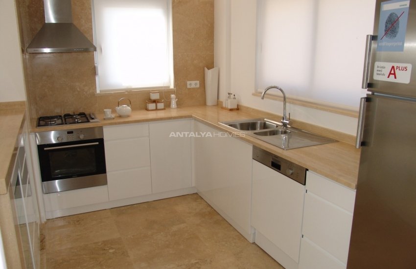 Triplex Detached Villas with Private Pool in Alanya Konakli 38
