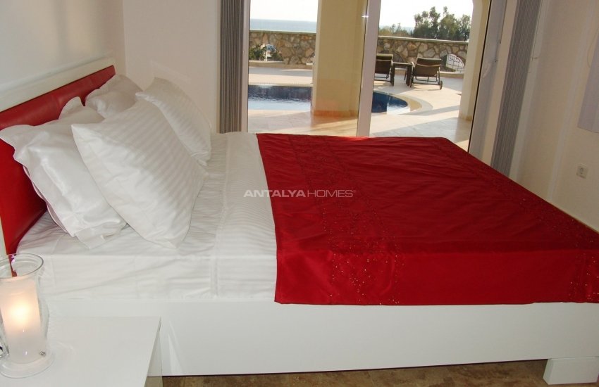 Triplex Detached Villas with Private Pool in Alanya Konakli 41