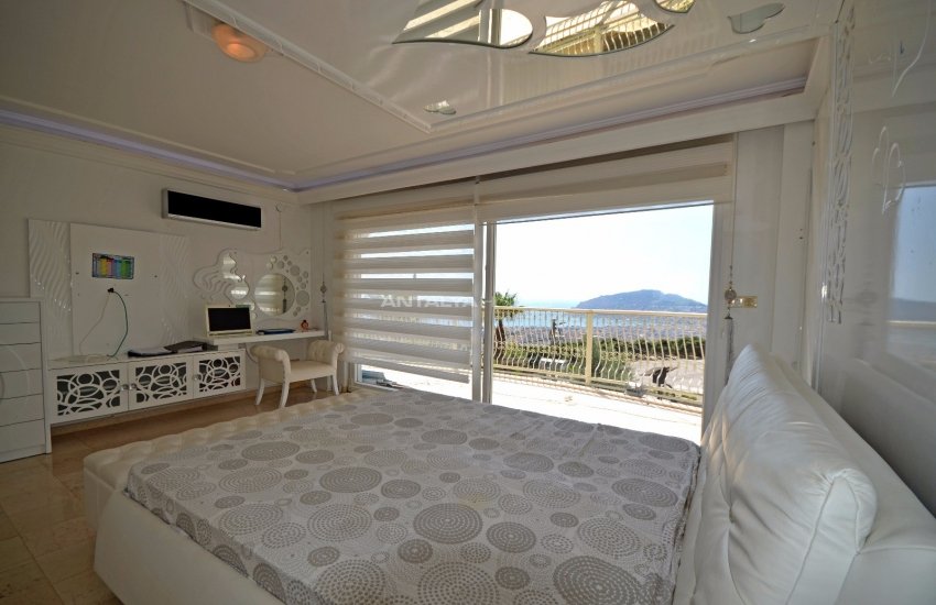 Capacious Houses in Alanya with Swimming Pool and Garden 26