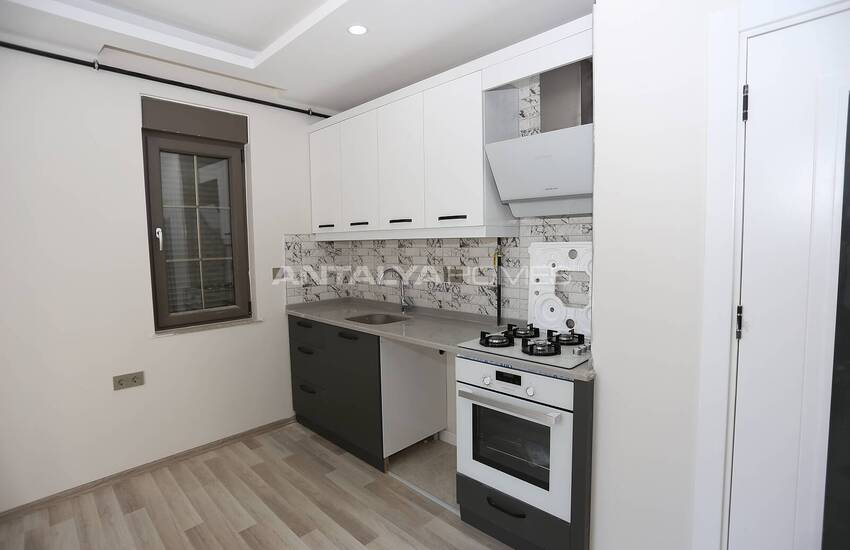 Muratpaşa Yenigün Mahallesi'nde Güvenlikli Sitede Daireler 17