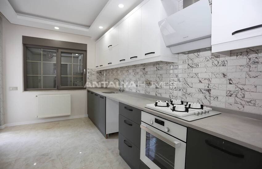 Muratpaşa Yenigün Mahallesi'nde Güvenlikli Sitede Daireler 18