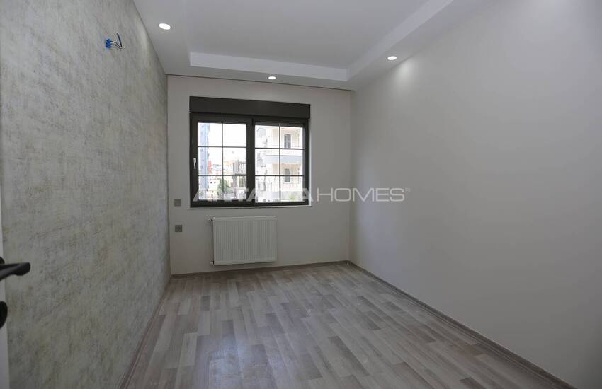 Muratpaşa Yenigün Mahallesi'nde Güvenlikli Sitede Daireler 23