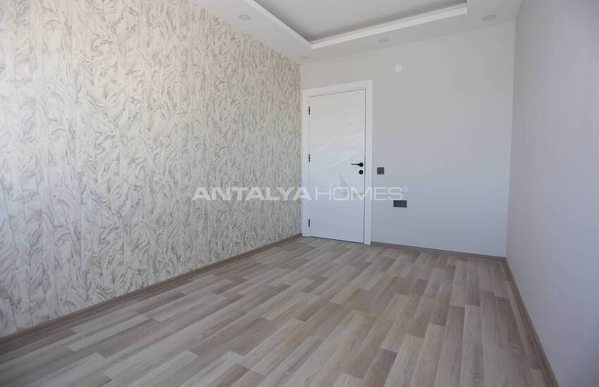 Middle Floor and Duplex Apartments in Antalya Muratpasa 15