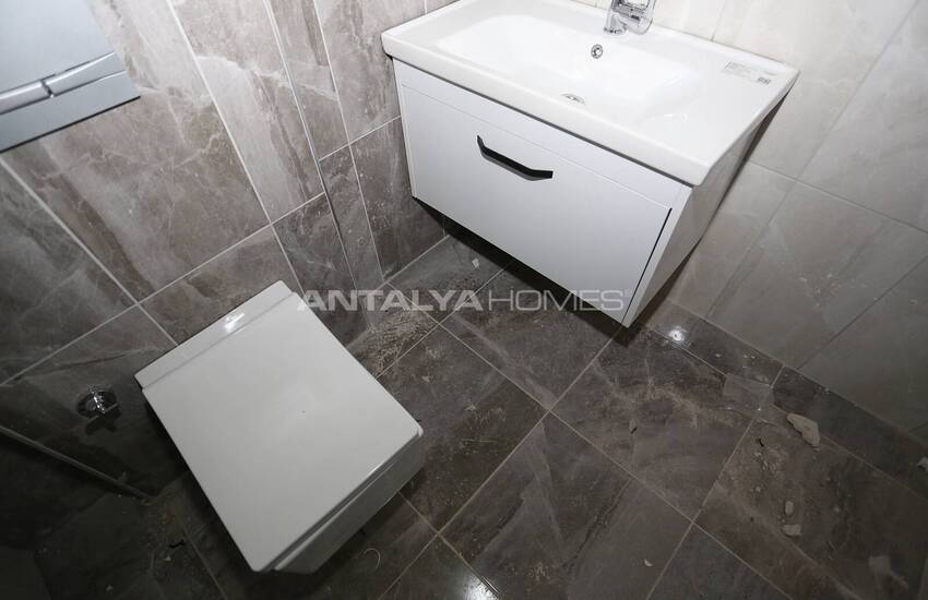 Middle Floor and Duplex Apartments in Antalya Muratpasa 18
