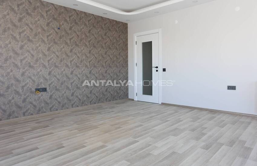 Middle Floor and Duplex Apartments in Antalya Muratpasa 7