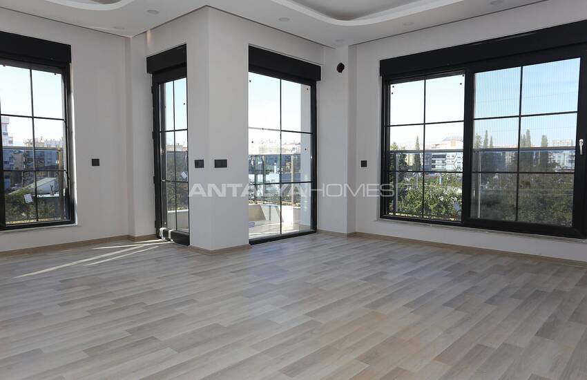 Middle Floor and Duplex Apartments in Antalya Muratpasa 3
