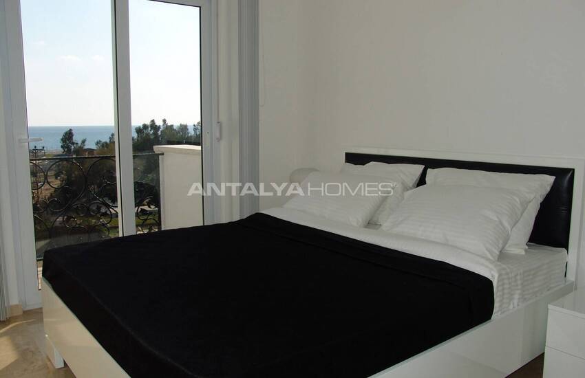 Well-located Luxurious House Rich in Social Activities 22