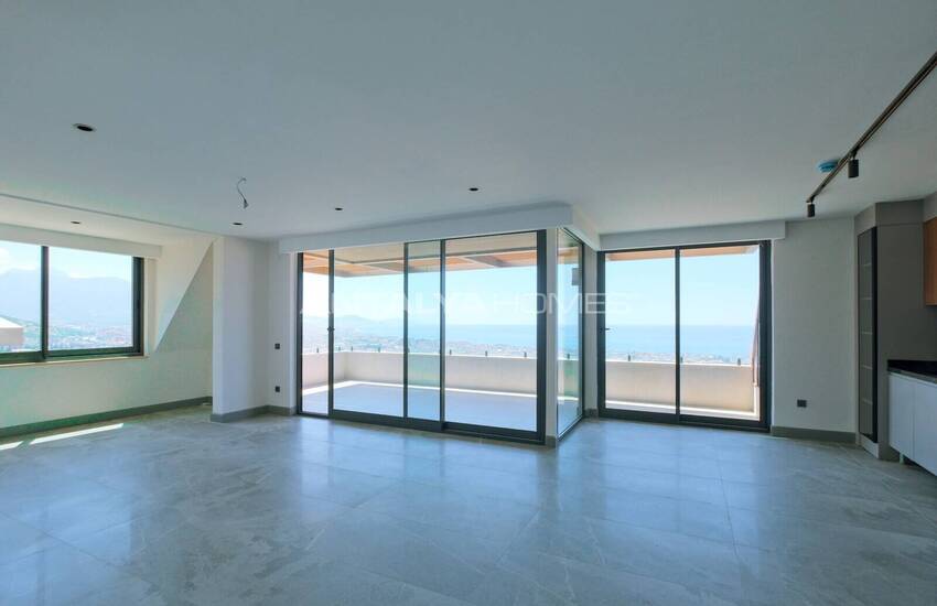 Advantageously Located Apartments in a Complex in Alanya 11