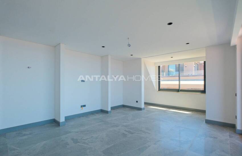 Advantageously Located Apartments in a Complex in Alanya 14
