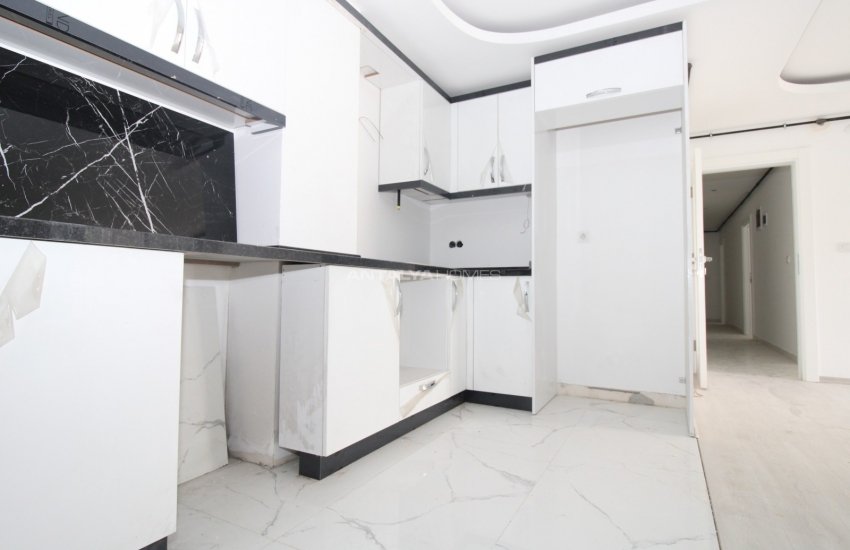 New Flats in a Tranquil and Decent Neighborhood in Antalya 15