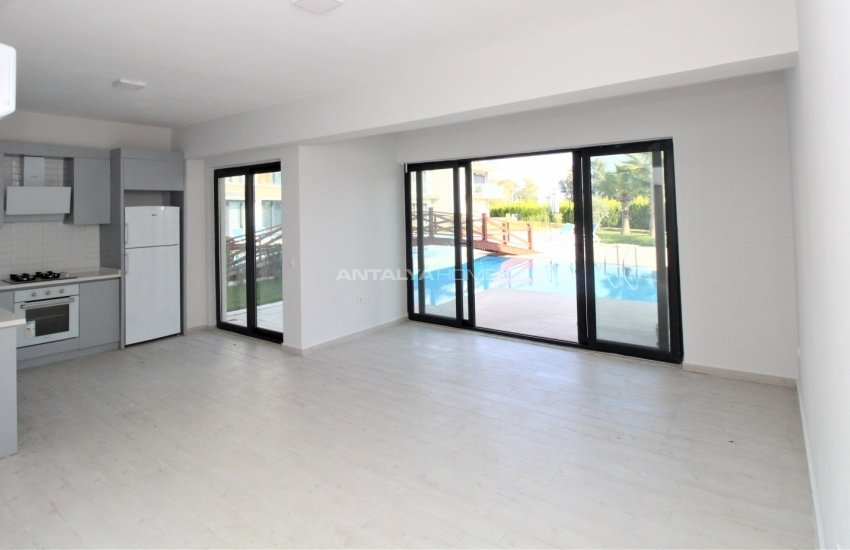 Well-located Apartment in Belek in a Secure Complex 9