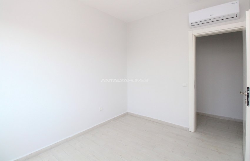 Well-located Apartment in Belek in a Secure Complex 17