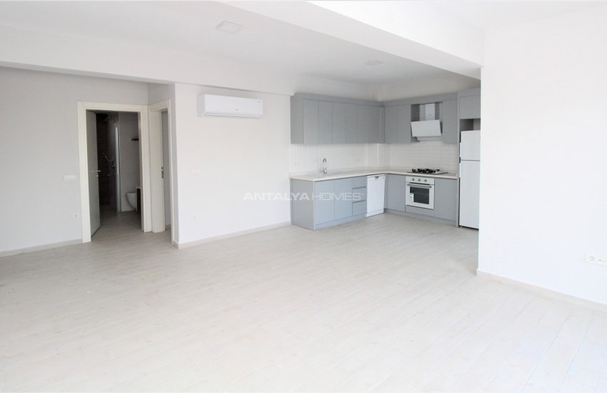 Well-located Apartment in Belek in a Secure Complex 10