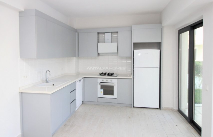 Well-located Apartment in Belek in a Secure Complex 12