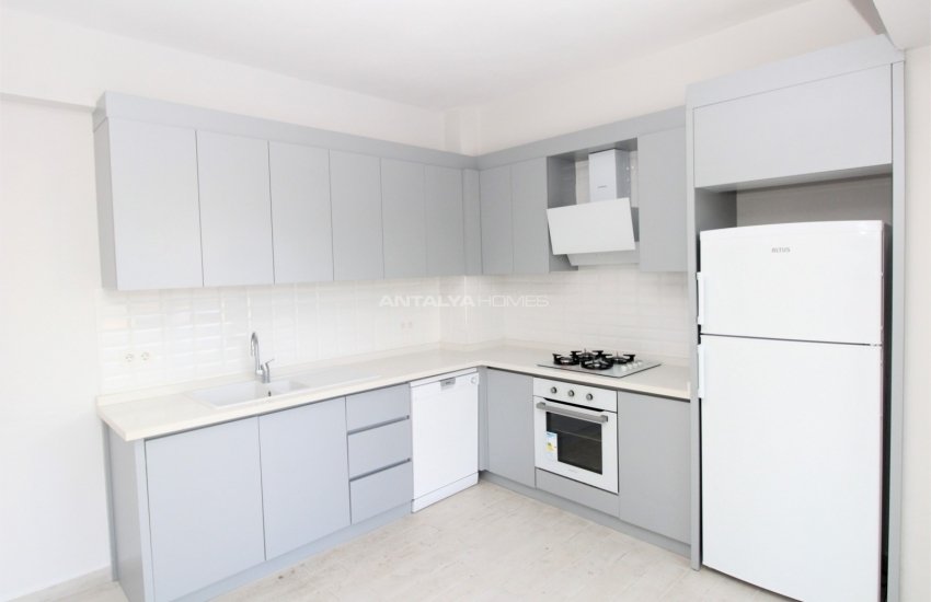 Well-located Apartment in Belek in a Secure Complex 11