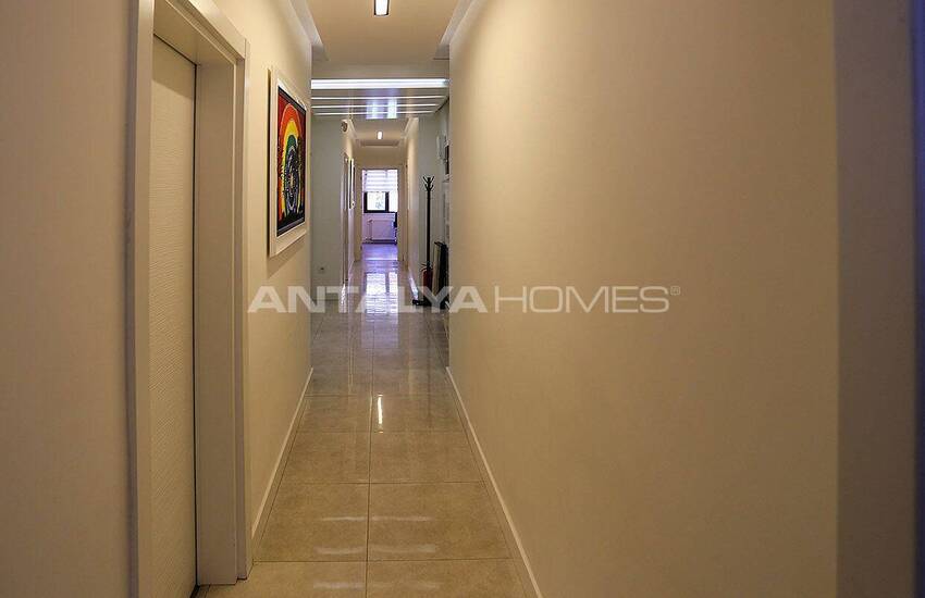 Well-maintained Turnkey Office in Antalya Lara District 19