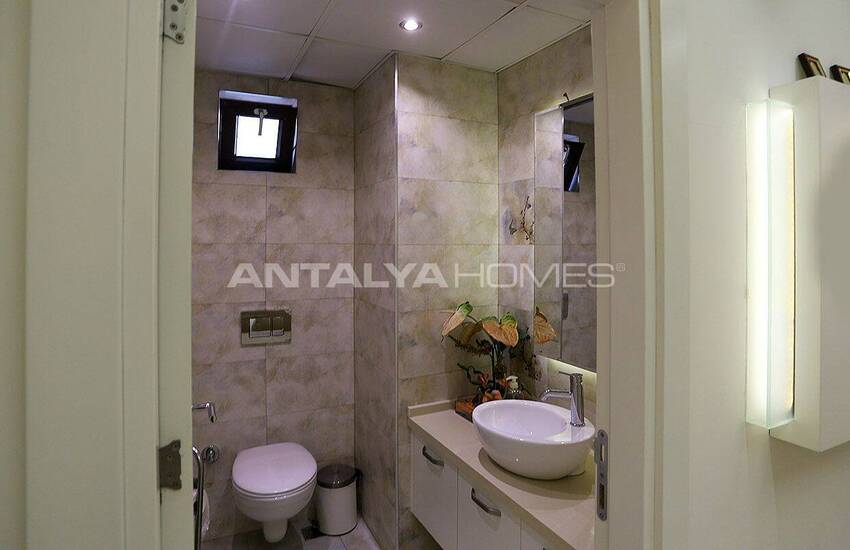 Well-maintained Turnkey Office in Antalya Lara District 20