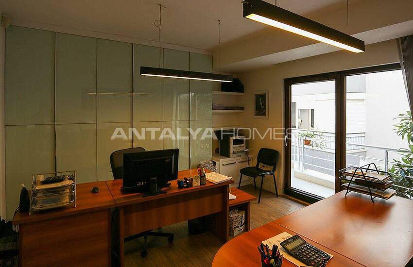 Well-maintained Turnkey Office in Antalya Lara District 12