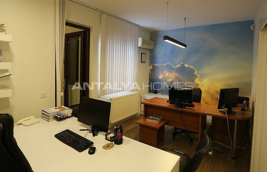 Well-maintained Turnkey Office in Antalya Lara District 13